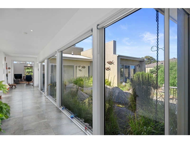 16 Paperbark Place, Inverloch VIC 3996