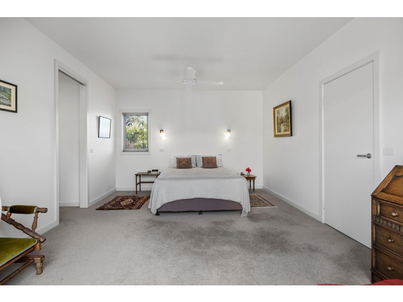 16 Paperbark Place, Inverloch VIC 3996