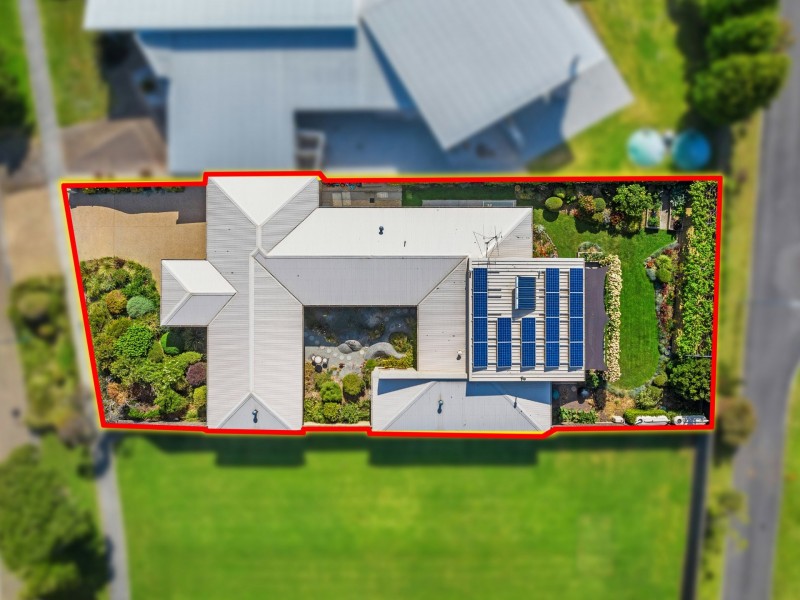 16 Paperbark Place, Inverloch VIC 3996