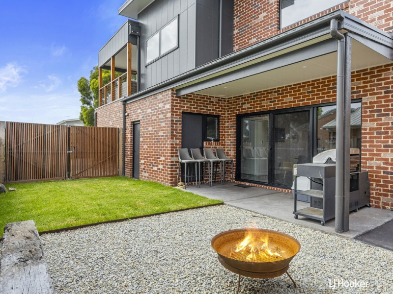 1a Woodland Heath Drive, Inverloch VIC 3996