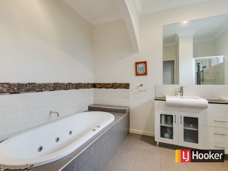 10 Pearsalls Road, Inverloch VIC 3996