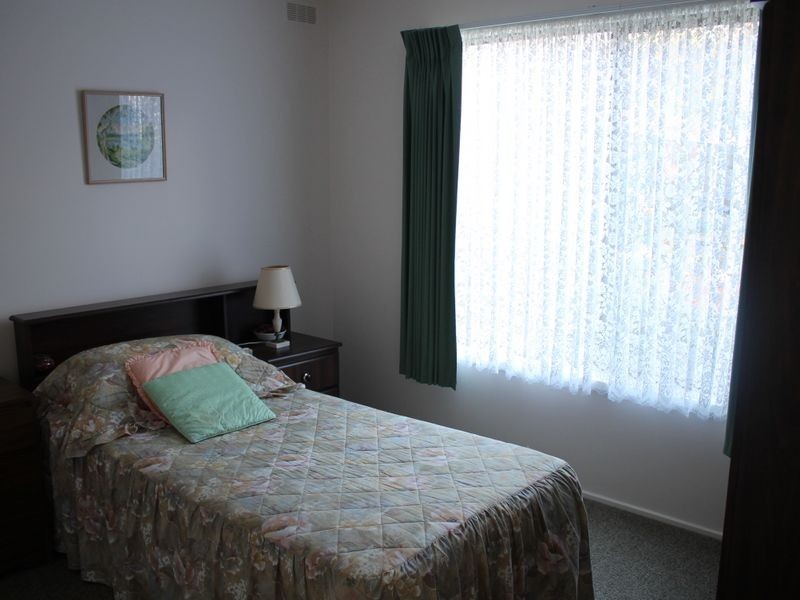 33 Wonthaggi Road, Inverloch VIC 3996