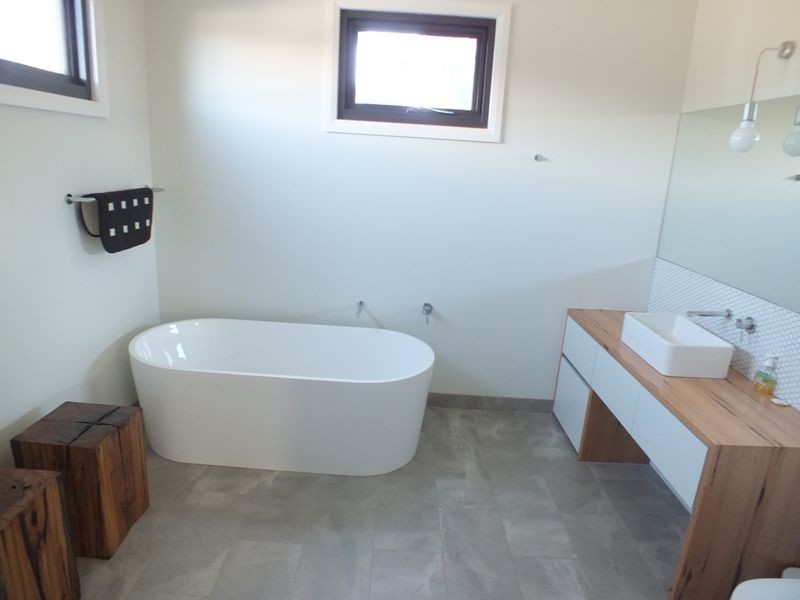 60 Surf Parade, Inverloch VIC 3996