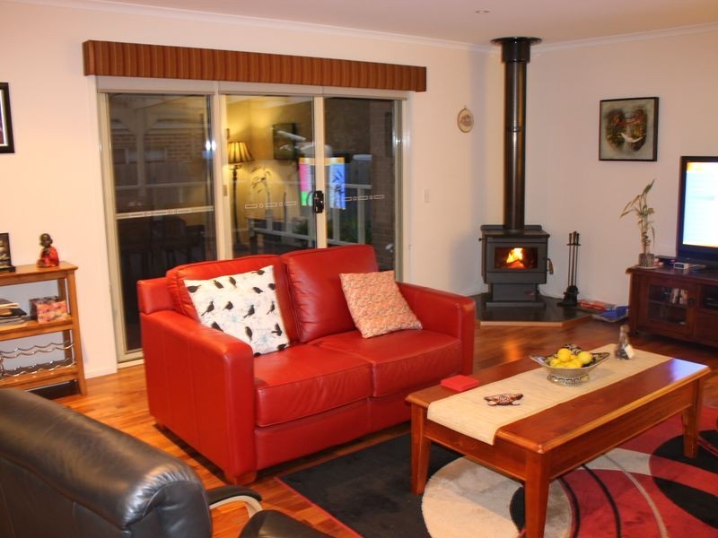 10 Messmate Terrace, Inverloch VIC 3996