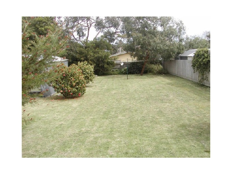 21 Pier Road, Inverloch VIC 3996
