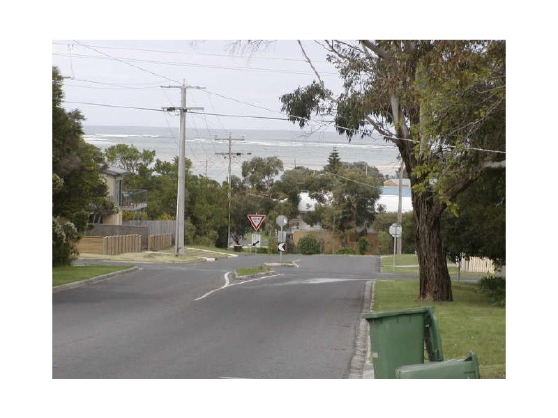 21 Pier Road, Inverloch VIC 3996