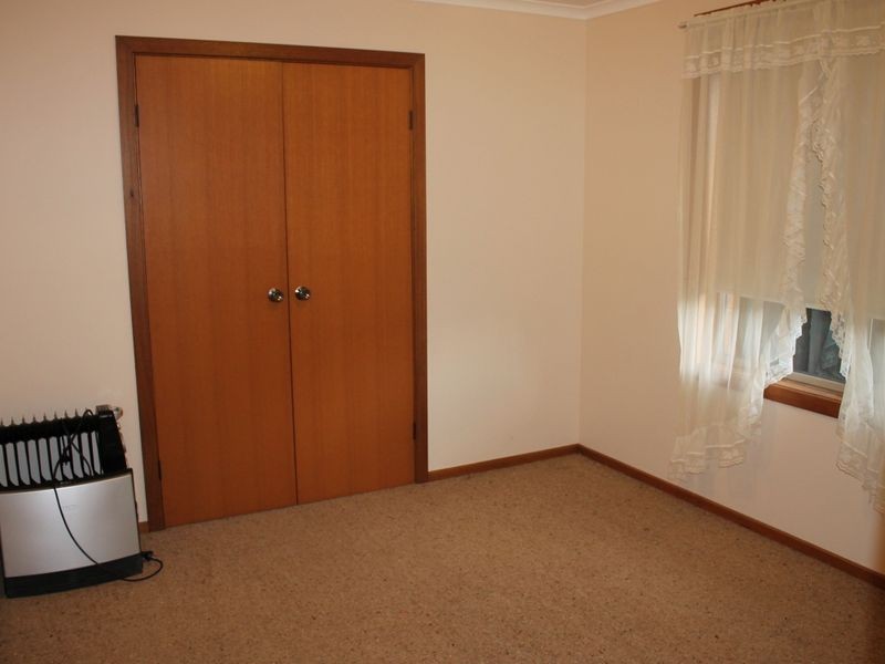 5 Moonah Way, Inverloch VIC 3996