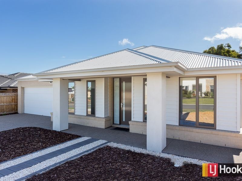 66 Woodland Heath Drive, Inverloch VIC 3996