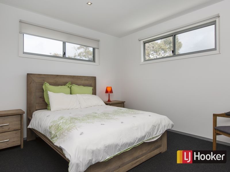 2/12 Ebor Avenue, Inverloch VIC 3996