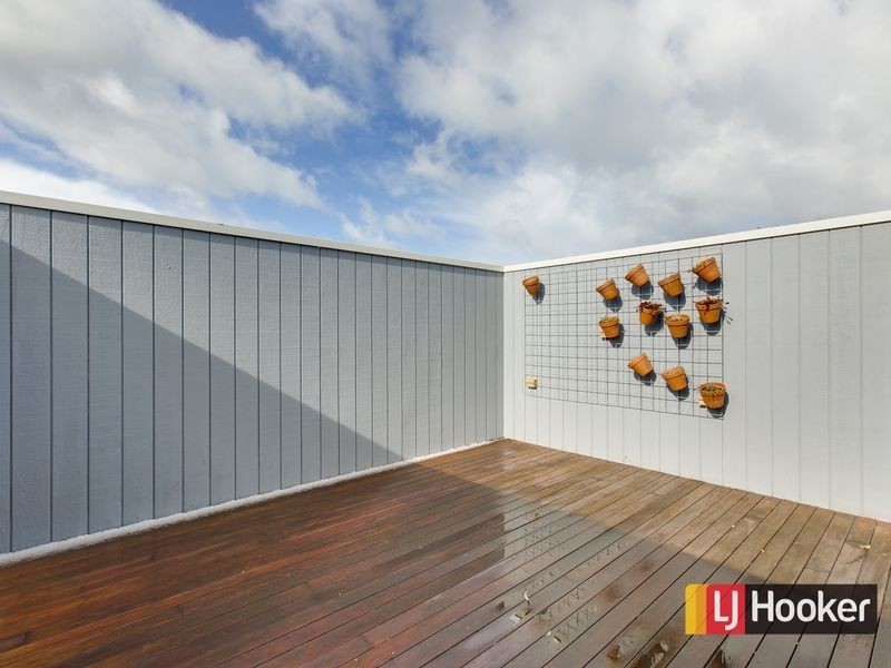 2/12 Ebor Avenue, Inverloch VIC 3996