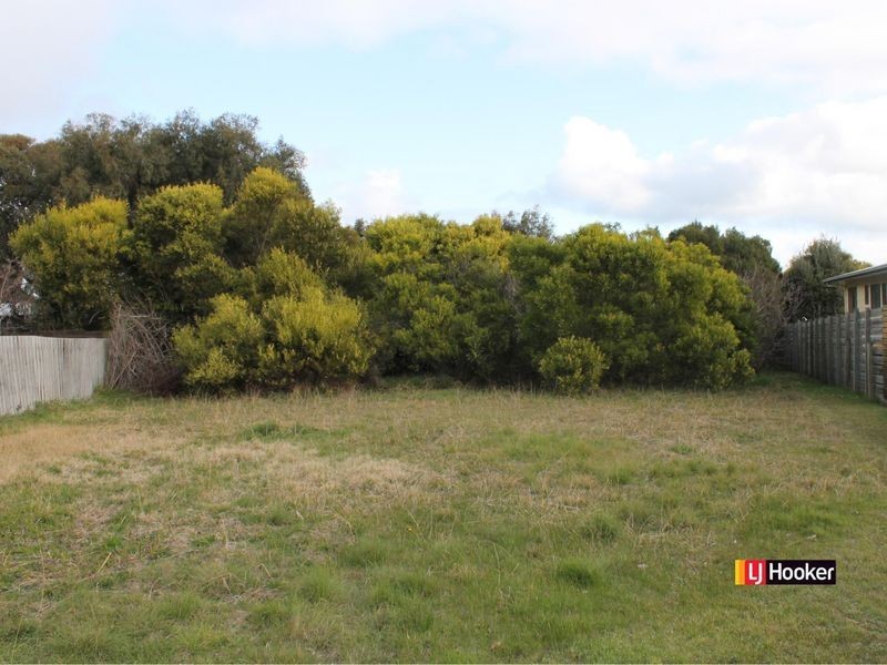 1 Smythe Place, Inverloch VIC 3996