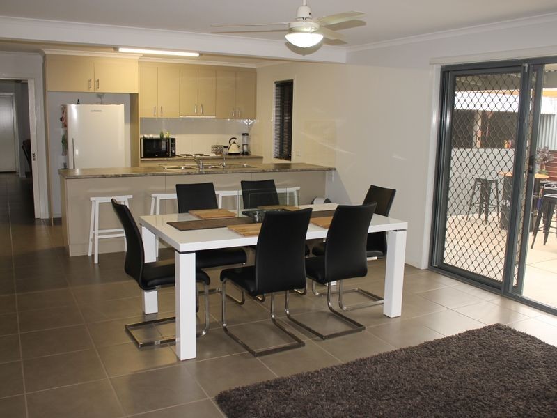 8 Surrey Place, Inverloch VIC 3996