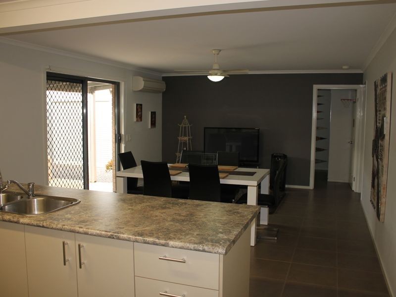 8 Surrey Place, Inverloch VIC 3996