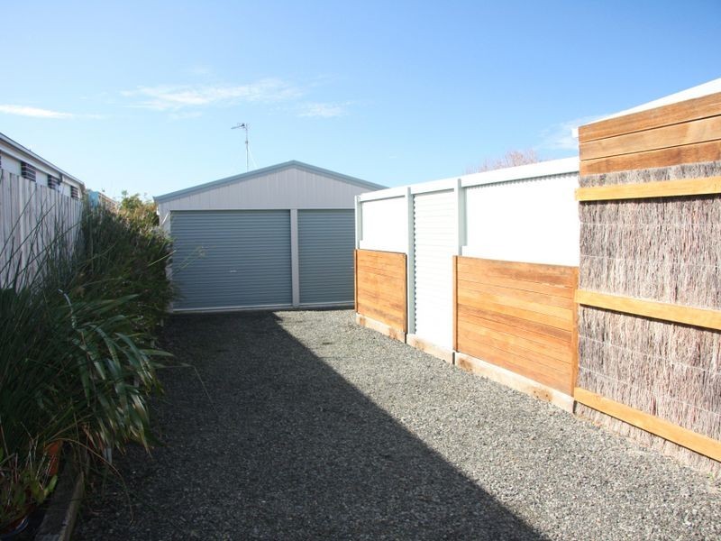 8 Surrey Place, Inverloch VIC 3996