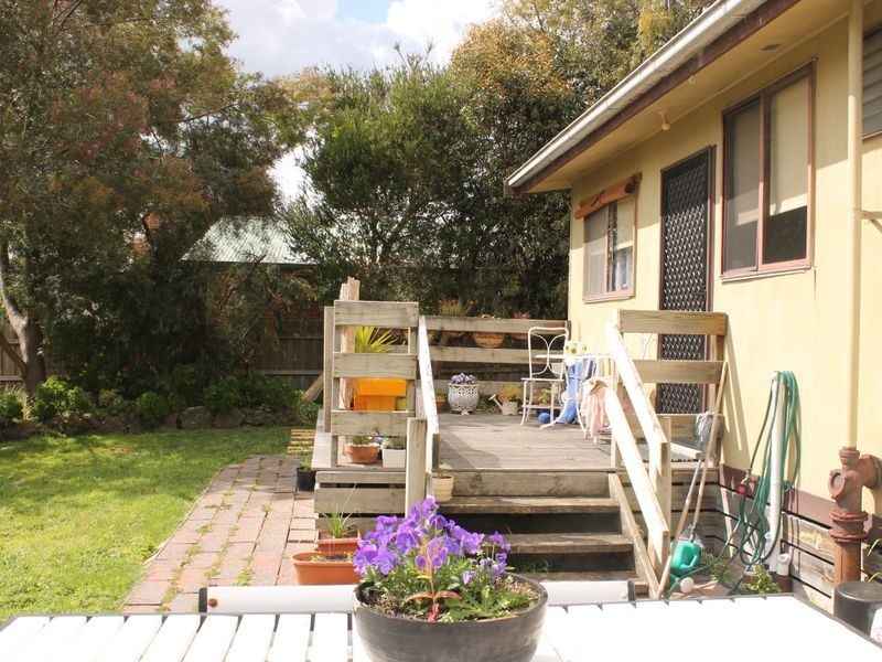 7 Wilson Avenue, Inverloch VIC 3996