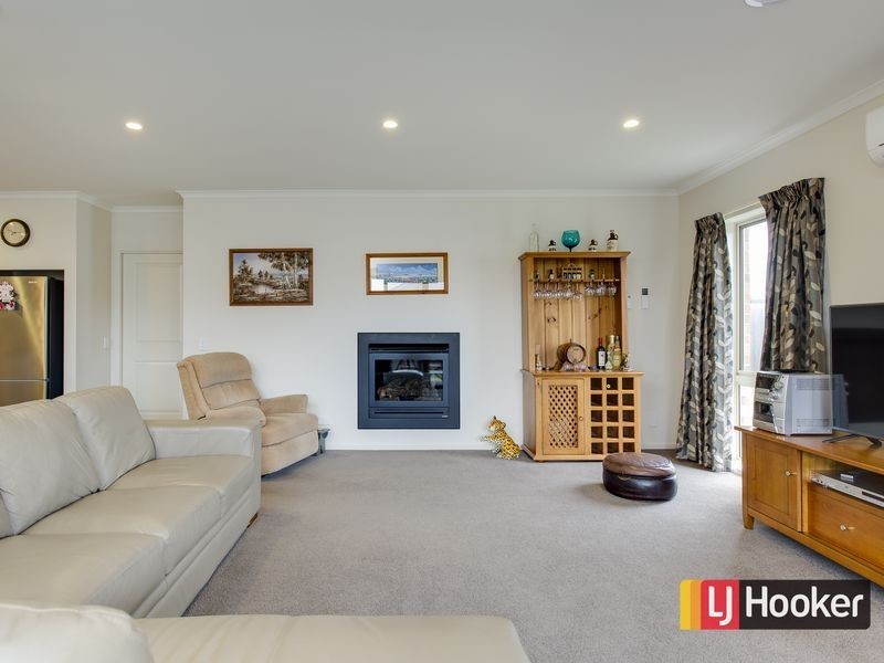 7 Surrey Place, Inverloch VIC 3996