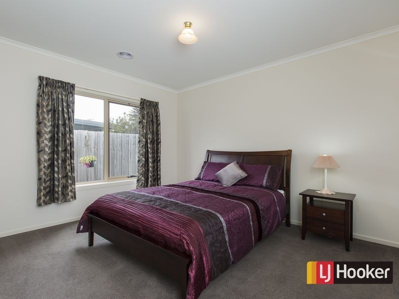 7 Surrey Place, Inverloch VIC 3996