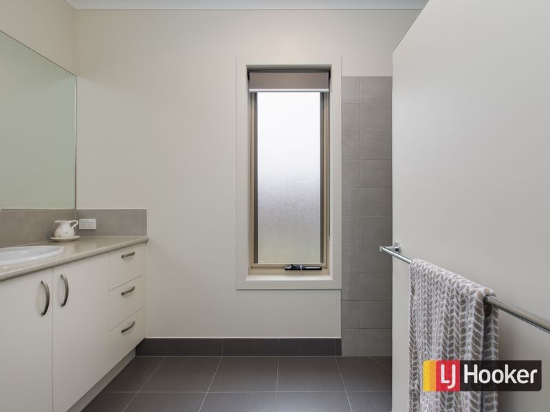 7 Surrey Place, Inverloch VIC 3996