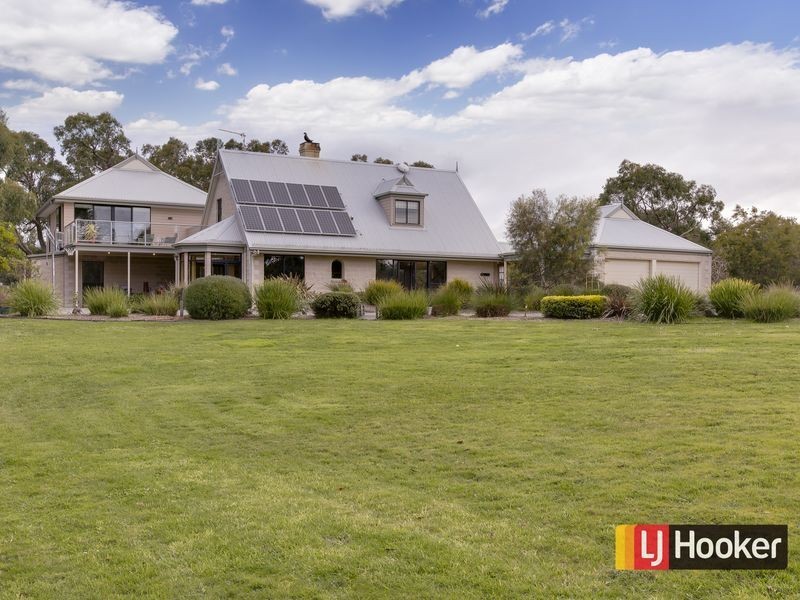 120 Albert Ruttle Drive, Inverloch VIC 3996