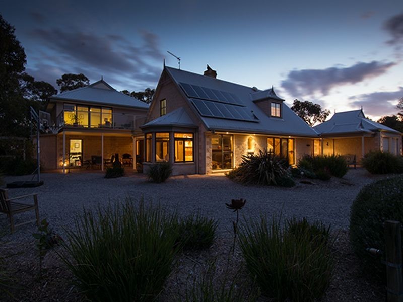 120 Albert Ruttle Drive, Inverloch VIC 3996