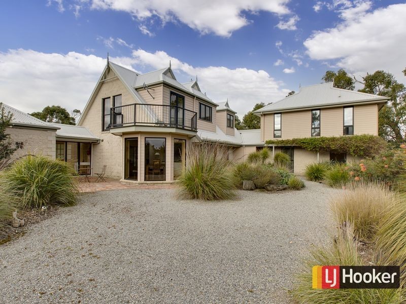 120 Albert Ruttle Drive, Inverloch VIC 3996