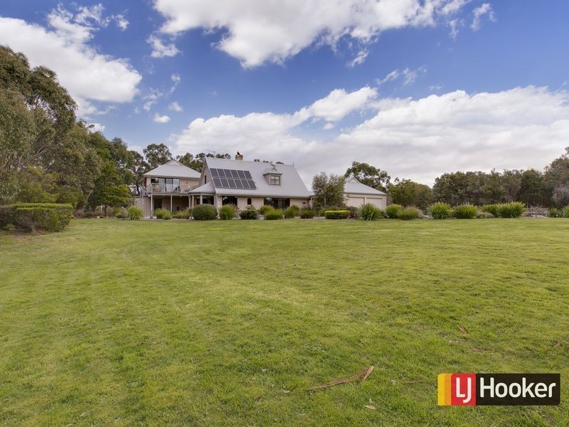120 Albert Ruttle Drive, Inverloch VIC 3996