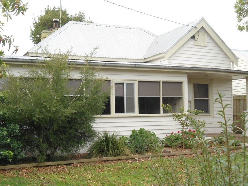25 Hopetoun Street, Inverloch VIC 3996
