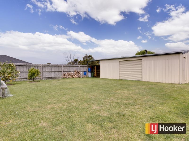 20 Heather Grove, Inverloch VIC 3996