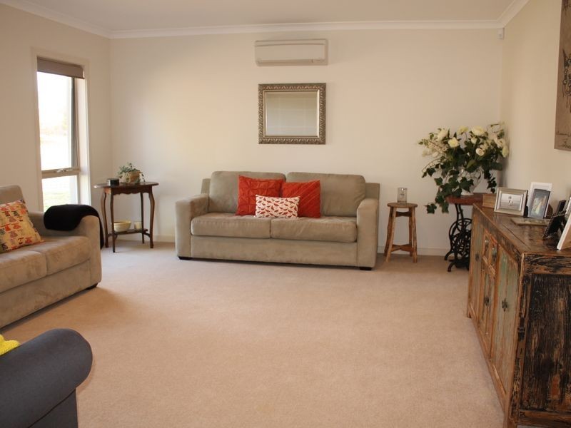 3 Headland Way, Inverloch VIC 3996