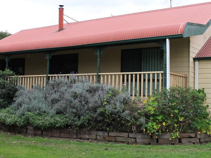 14 Churchill Crescent, Inverloch VIC 3996