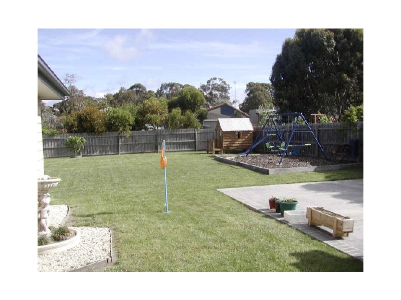 44 Royal Parade, Inverloch VIC 3996
