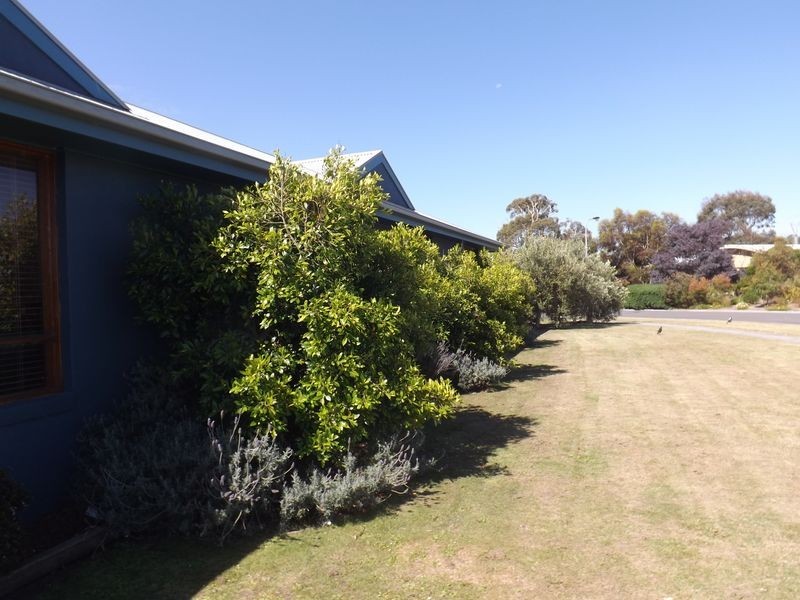 25 Meanderri Drive, Inverloch VIC 3996