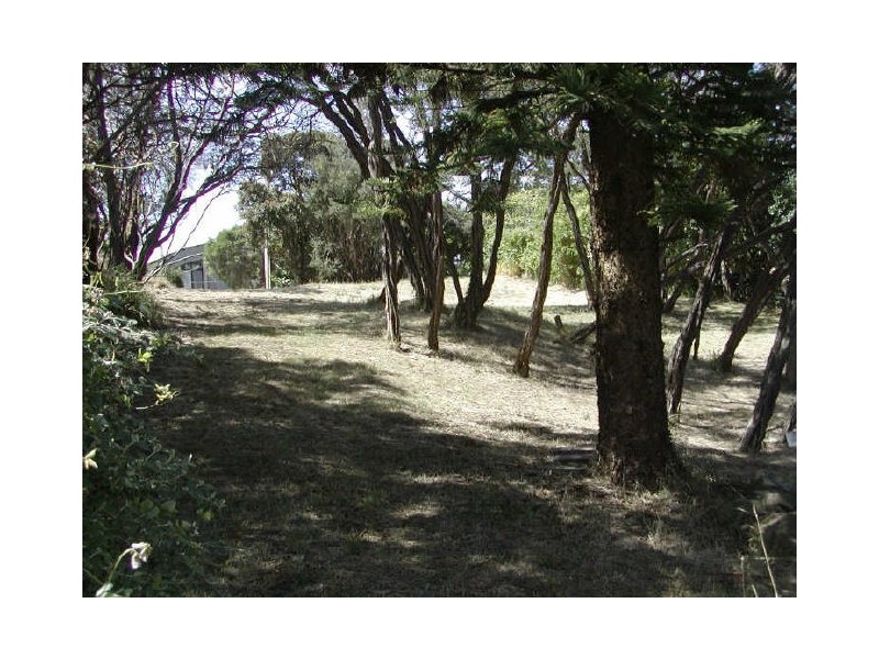 70 Lohr Avenue, Inverloch VIC 3996