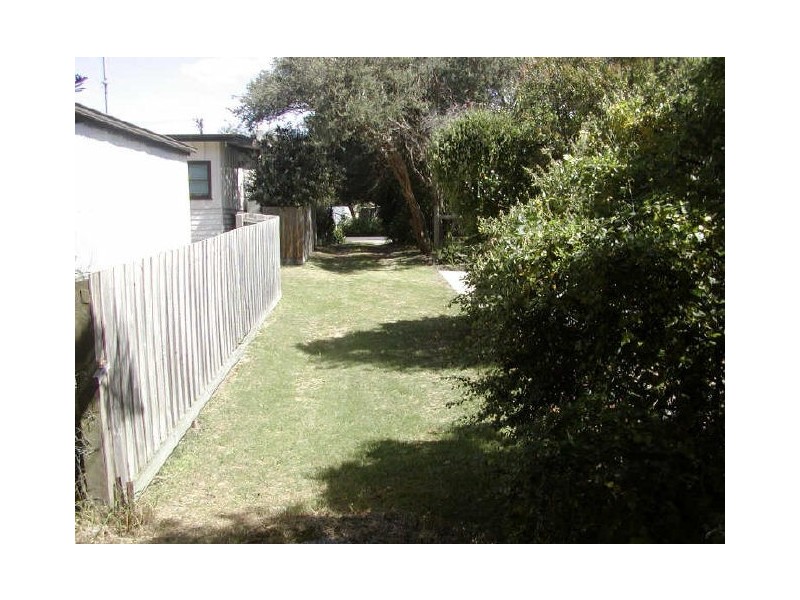 70 Lohr Avenue, Inverloch VIC 3996