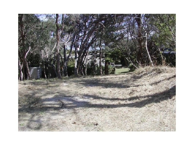 70 Lohr Avenue, Inverloch VIC 3996