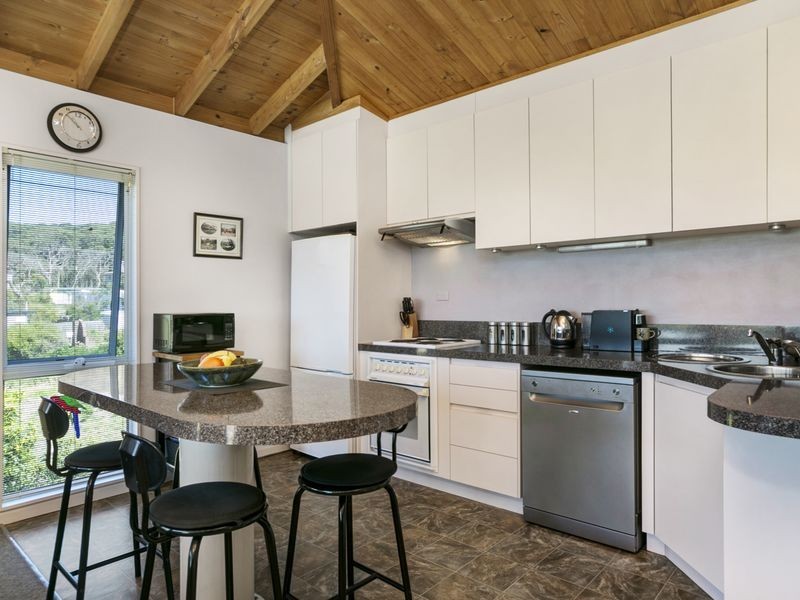 4 Cooinda Court, Waratah Bay VIC 3959