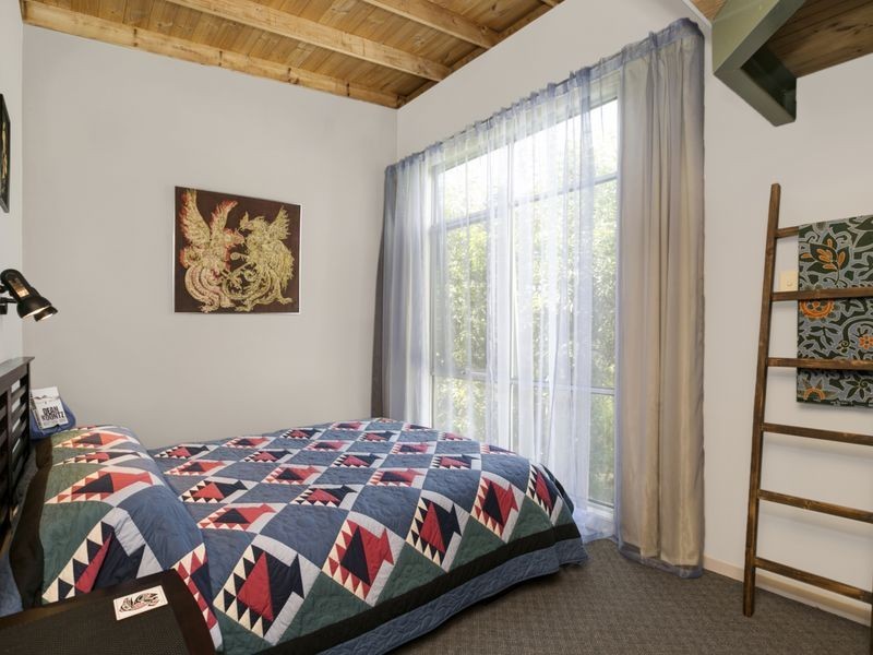 4 Cooinda Court, Waratah Bay VIC 3959