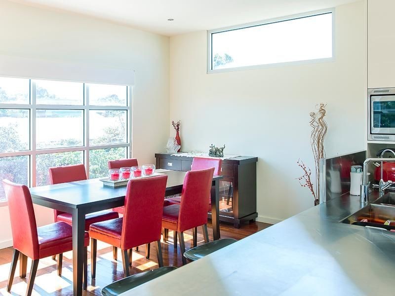 2C Grandview Grove, Inverloch VIC 3996