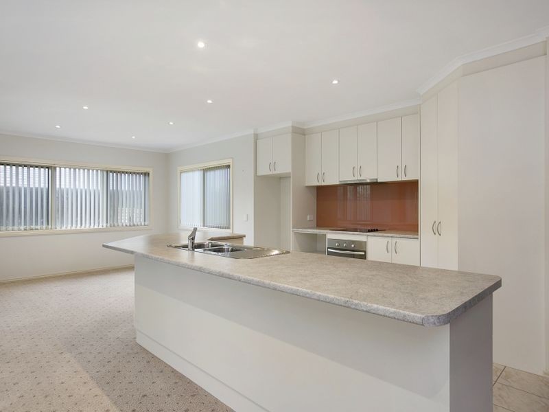 10 Paperbark Place, Inverloch VIC 3996