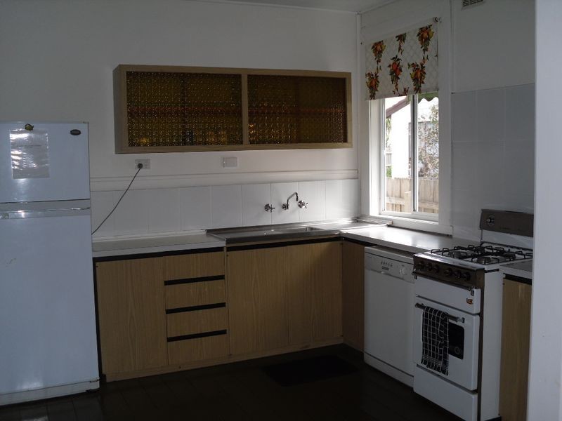 2 Wilson Avenue, Inverloch VIC 3996