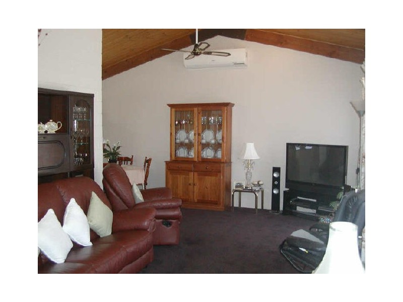 28 Powlett Street, Inverloch VIC 3996