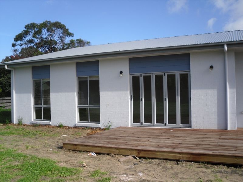 27 Paperbark Place, Inverloch VIC 3996