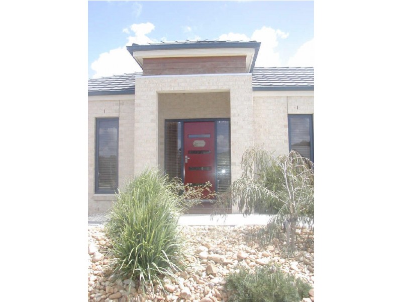 71 Woodland Heath Drive, Inverloch VIC 3996