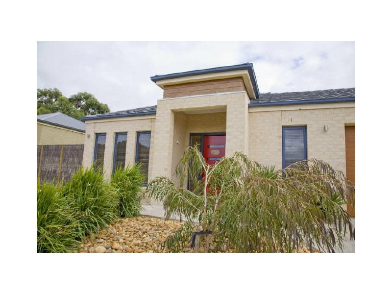 71 Woodland Heath Drive, Inverloch VIC 3996