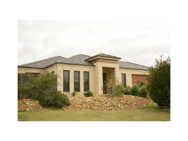 71 Woodland Heath Drive, Inverloch VIC 3996