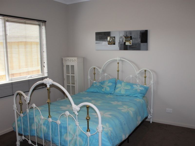 48 Beachcomber Drive, Inverloch VIC 3996