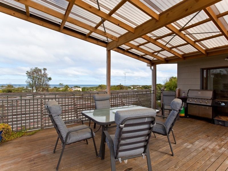 1 Moonah Street, Cape Paterson VIC 3995