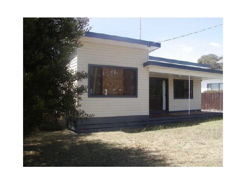 82 Williams Street, Inverloch VIC 3996