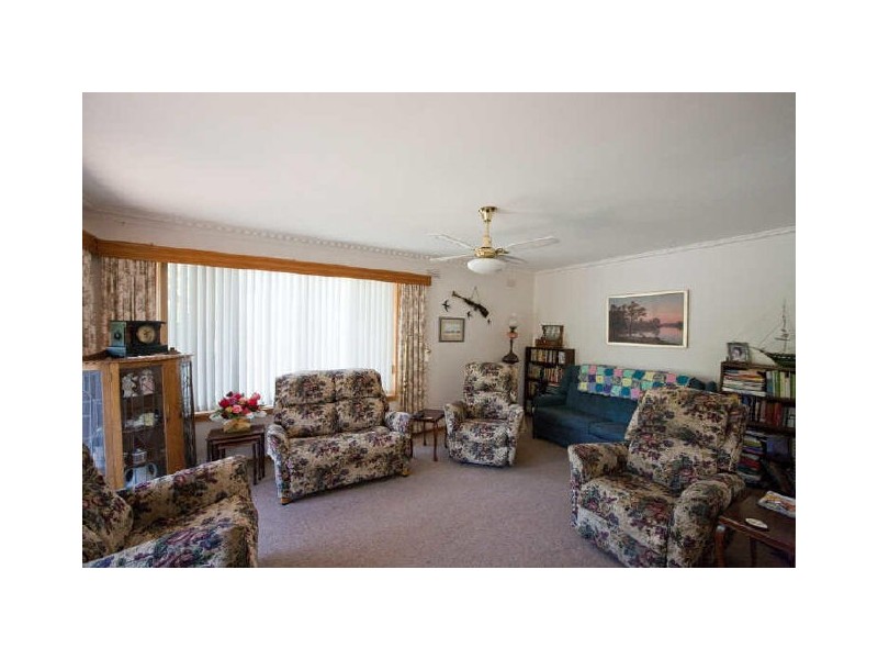 9 Edgar Street, Inverloch VIC 3996