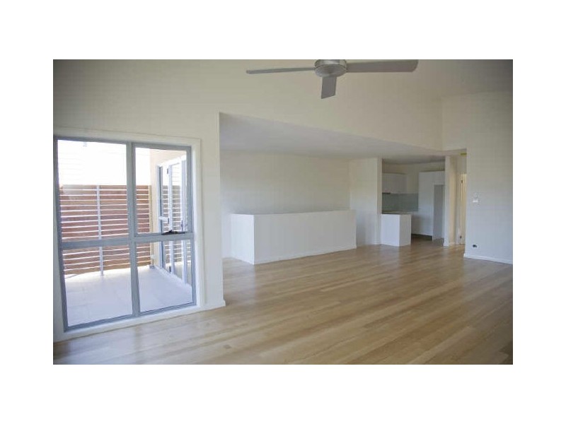 Unit 3/29-31 High Street, Inverloch VIC 3996